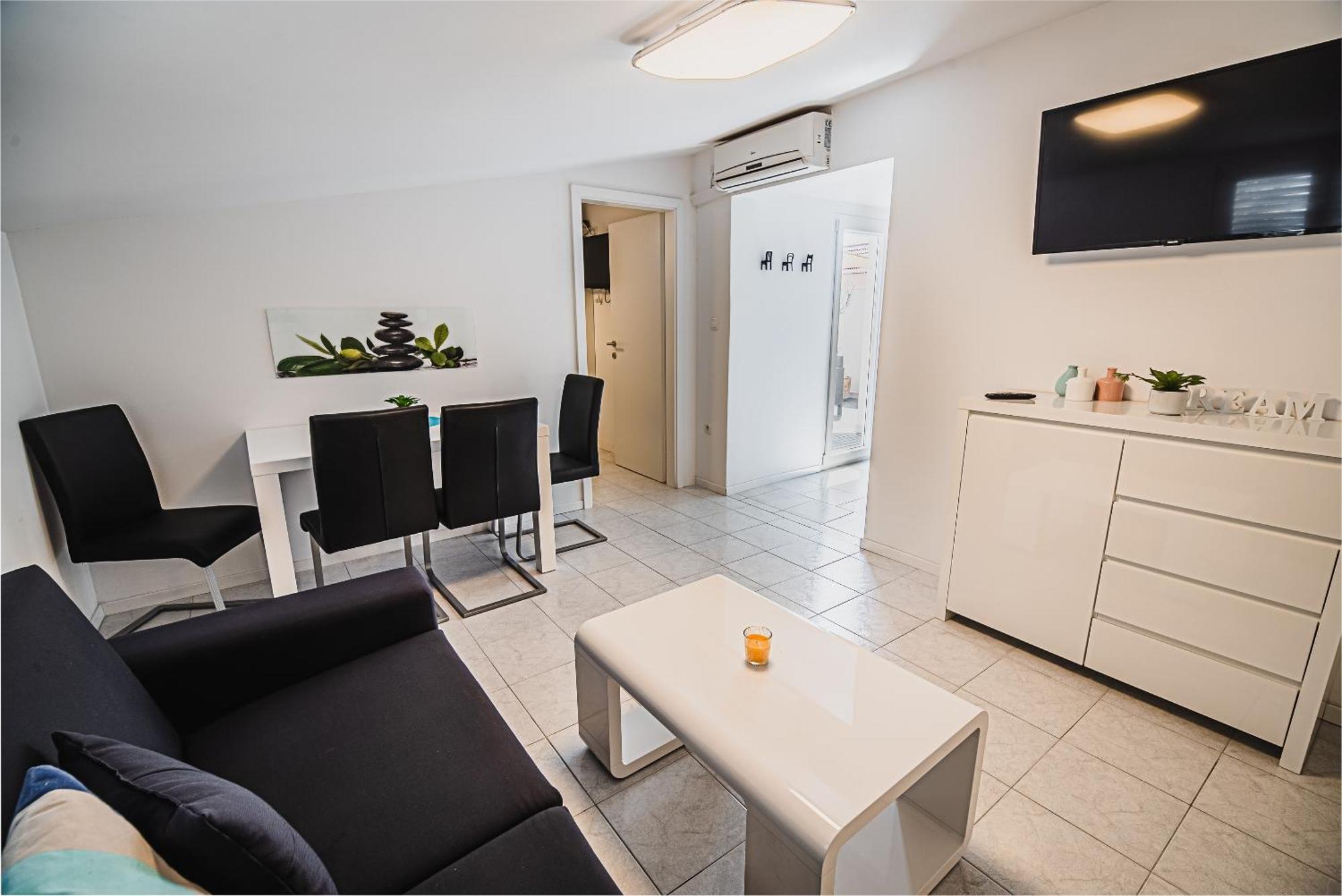 Downtown Park Apartments With Balcony Vodice Szoba fotó