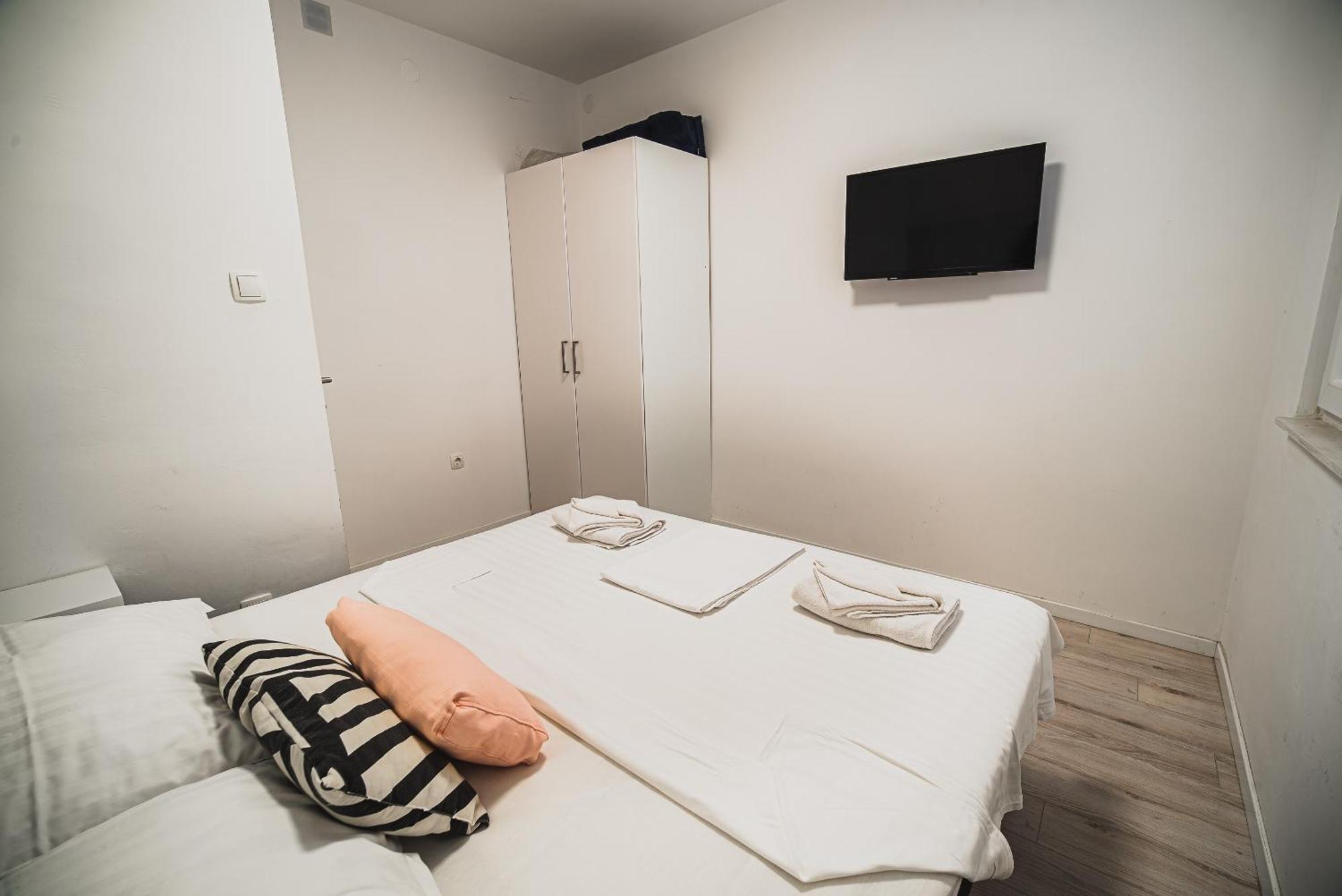 Downtown Park Apartments With Balcony Vodice Szoba fotó