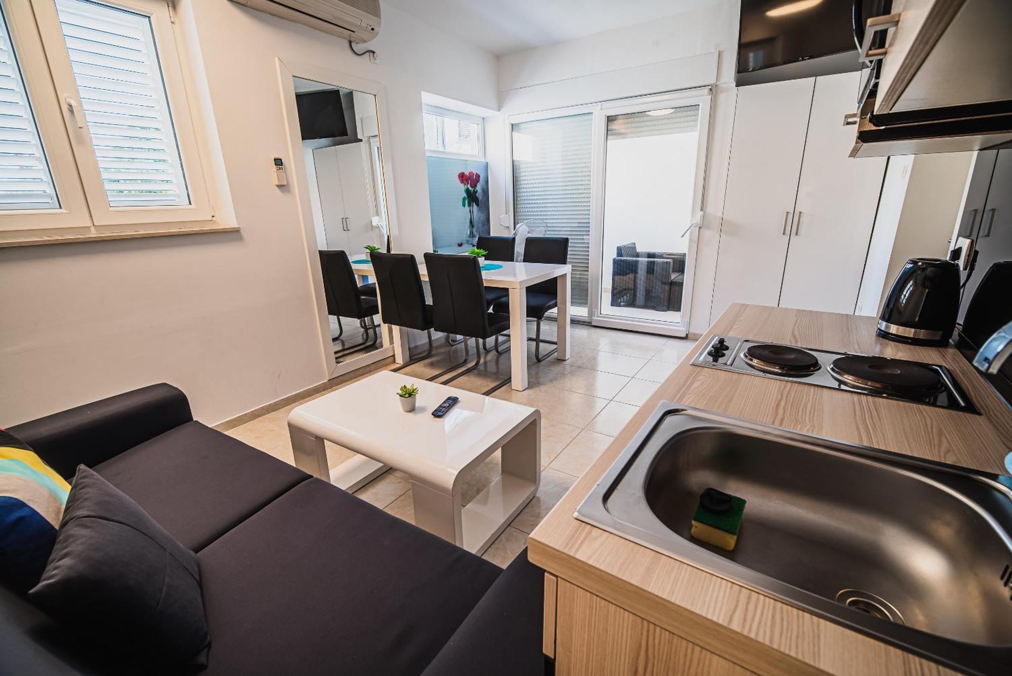 Downtown Park Apartments With Balcony Vodice Szoba fotó