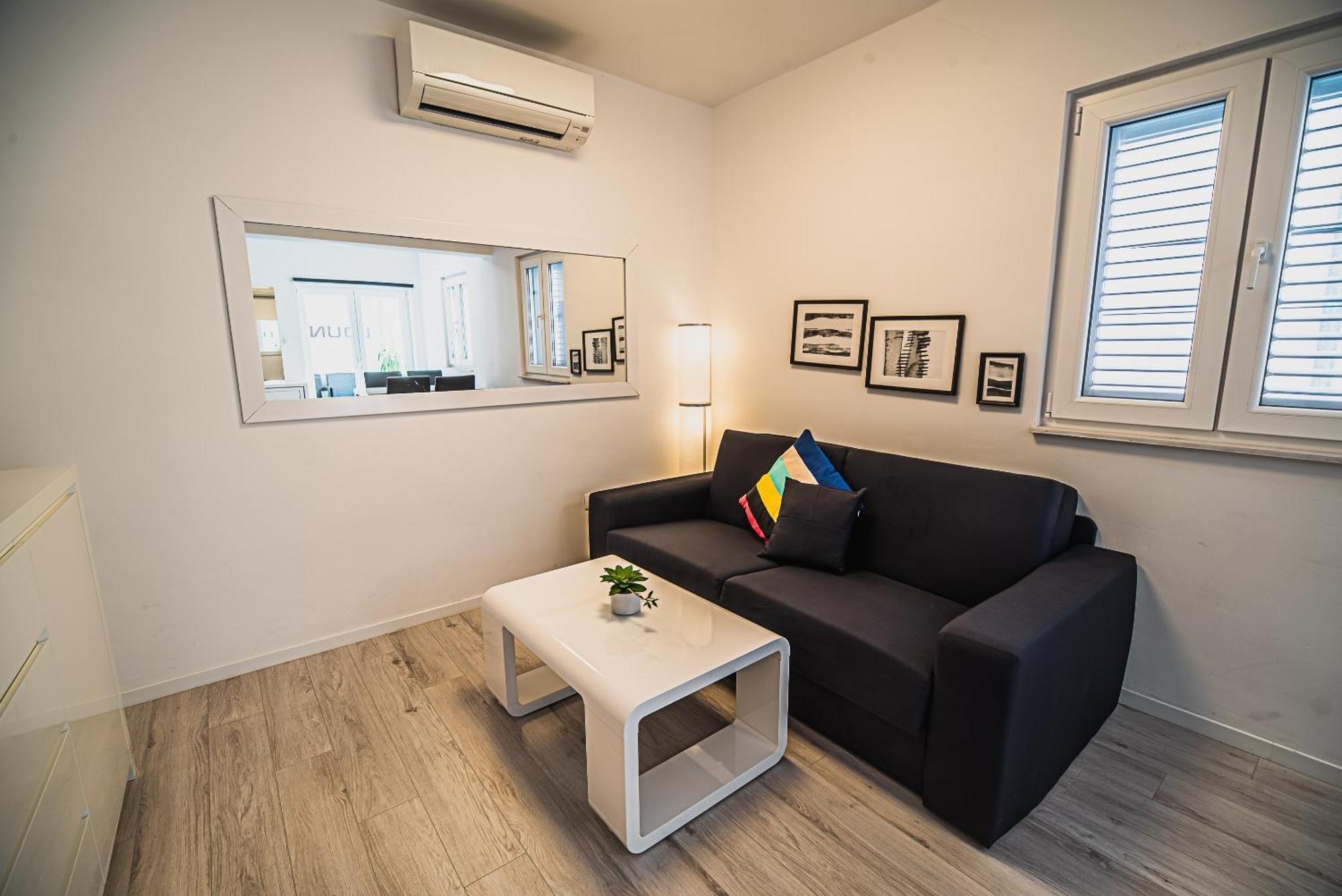 Downtown Park Apartments With Balcony Vodice Szoba fotó