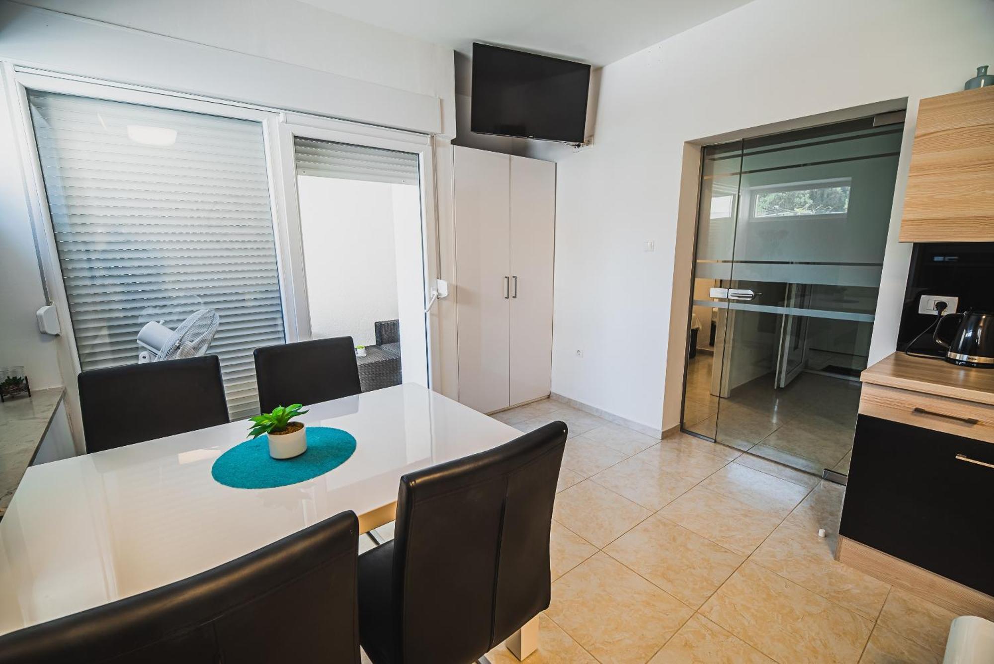 Downtown Park Apartments With Balcony Vodice Szoba fotó